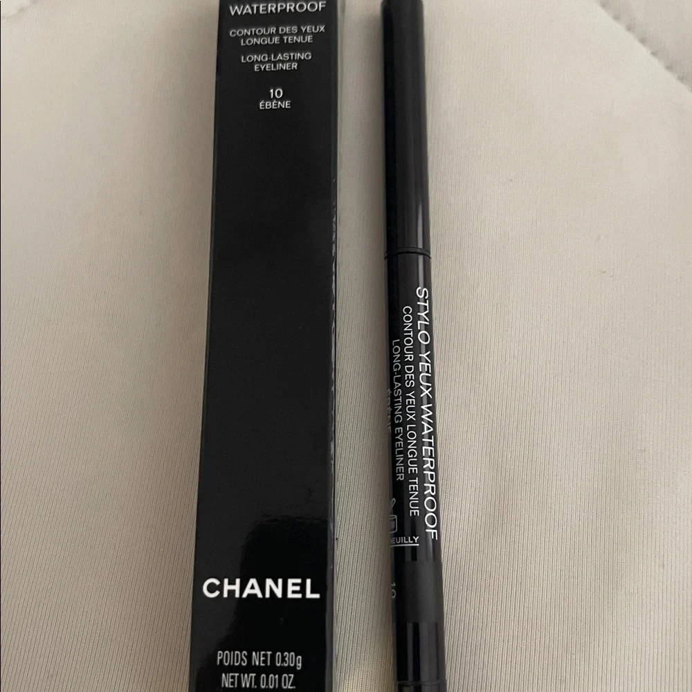 CHANEL Stylo Yeux Waterproof Eyeliner in Ébène